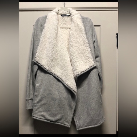 Abercrombie & Fitch Sweaters - Abercrombie cardigan